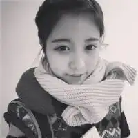 萌系女生qq头像爱她放弃ta
