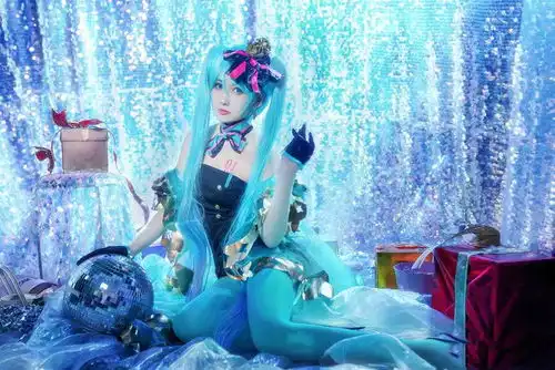 初音未来神级还原,是你梦中的蓝色系少女吗

