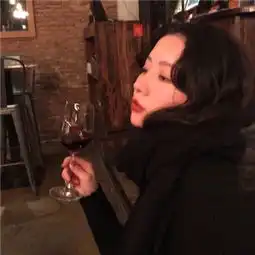 女生颓废伤感头像大全2018总有一天你会把心酸当笑谈
