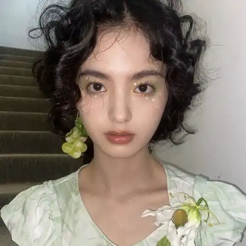 头像甜甜的女生头像
