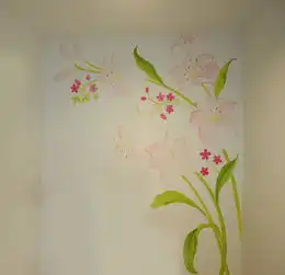 请问我的卧室地板是实木地板颜色很深那种,柜子是浅浅粉红色的,墙面刷淡淡果绿色好吗还可以刷什么颜色
