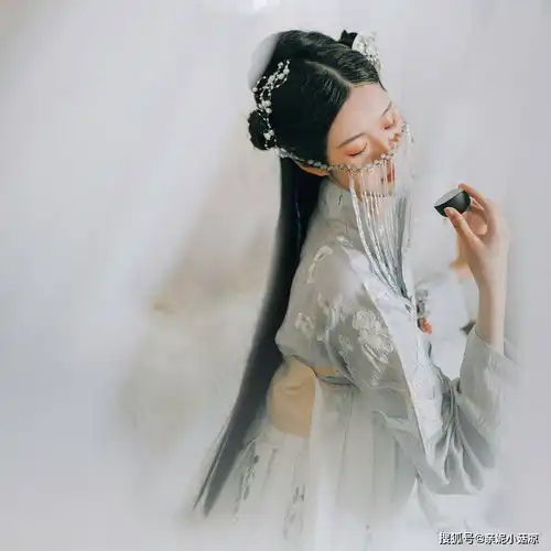 天生好命的四大星座女,只要肯努力,就能变成白富美
