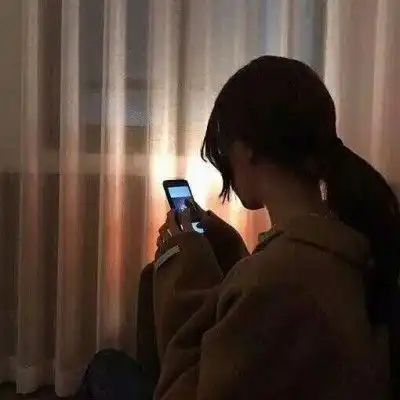 背影女头像霸气十足社会高冷女神背影或侧影头像
