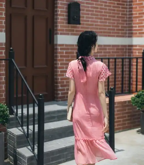 打造初夏的美丽回忆少女感十足的粉色装,穿出甜美女人味
