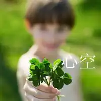 美女捧花小清新图片微信头像图片大全
