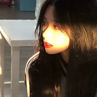 原宿风女生头像
