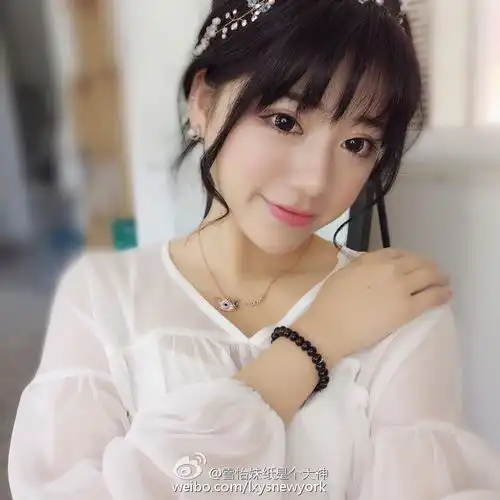 组图新闻系校花唯美写真大眼迷人神似陈意涵
