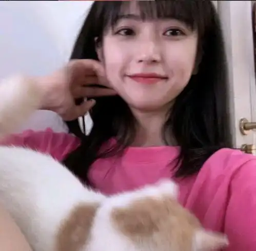 ins粉色系女生头像
