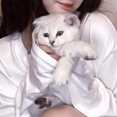 ins不露脸女生头像第一次看见宇宙是和你四目相对的时候
