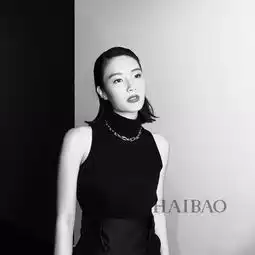 这个超模脸的小姐姐演了一部神剧
