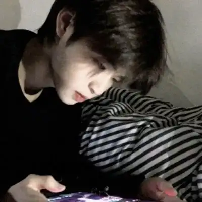 真人男头.记不清了只记得他眼男生头像我要个性网
