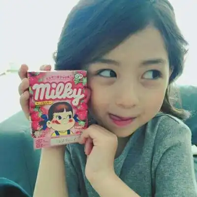 可爱的小孩头像超萌搞怪小女孩头像可爱呆萌图片
