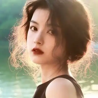 清新绿色森系女生头像真人图片
