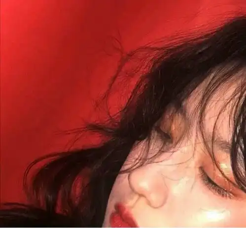 新年头像1231今晚跨年用的红色系新年女生头像
