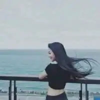 再次遇见你激起我心底放肆的涟漪
