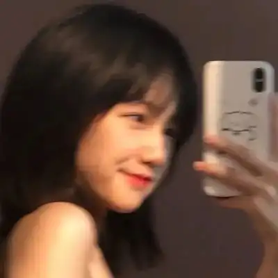 优质温柔女生头像真人
