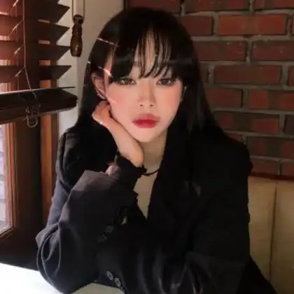 爱情是一部忧伤的童话,惟其遥远与真实
