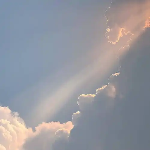 有没有类似这种的云朵壁纸图
