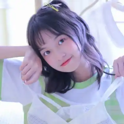 陈情绿色系女生闺蜜头像
