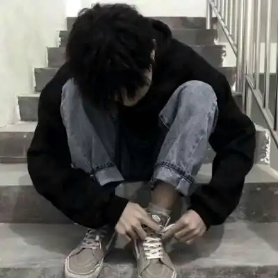 qq男生头像清晰的,回眸那过往的曾经
