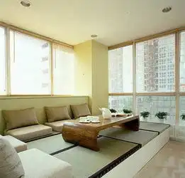 简约大阳台地台图片
