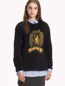 黑灰色女式套头针织衫
