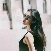 纯洁的两姐妹qq唯美头像长途漫漫需要相互理解包容
