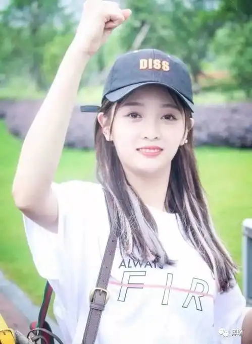 创造101决赛之夜妆化的美就能c位出道
