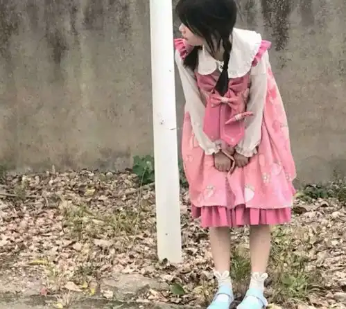 ins粉色系女生头像
