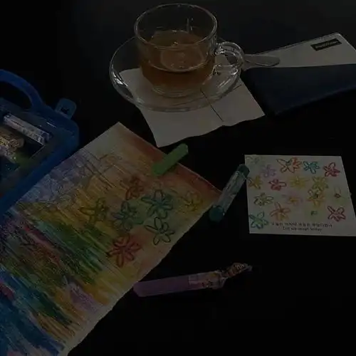ins风背景图后来你牵了谁的手,替谁挡了风
