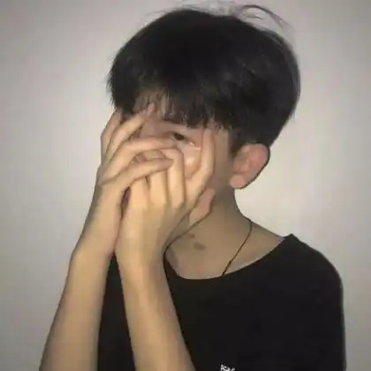 男生真人微信头像,不怕这世间的孤独的男生

