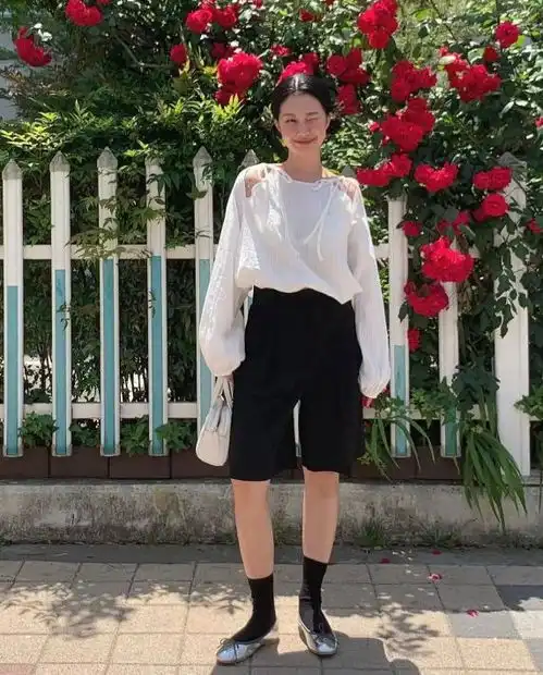 ins时尚博主linenne少女感夏日的氛围穿搭
