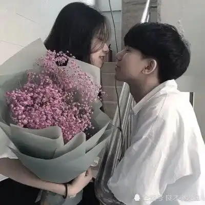 qq上,只有情侣才会做这3件事,都没做过你们只是逢场作戏
