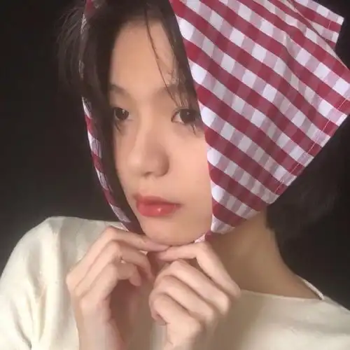 安琪拉精选原宿风好看女生头像
