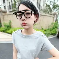 我爱笑不代表我很好韩系娇小玲珑的唯美女生头像
