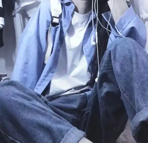 校园不明显情侣头像

