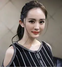 杨幂朴信惠明星妆容浓妆or淡妆完美pk谁最美
