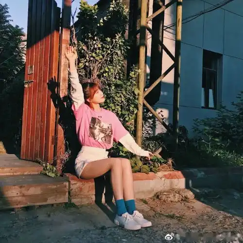 草莓系穿搭是什么鬼甜甜甜疯了
