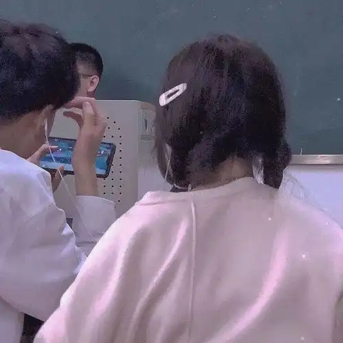 情侣头像丨情侣头像一左一右两张分开真人124
