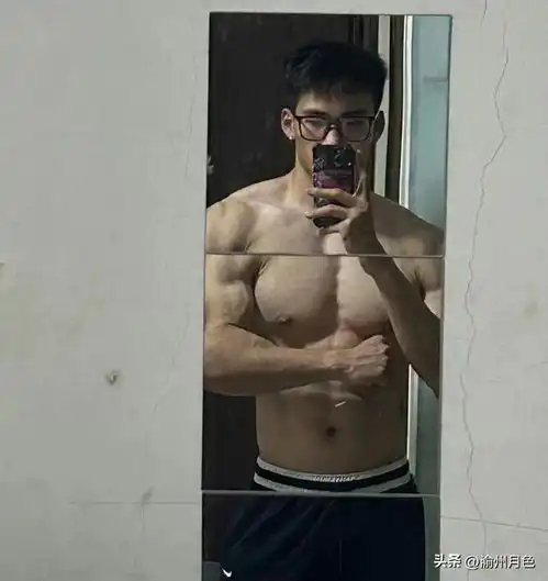 大块头脂包肌男人,让人迷恋他的腹肌
