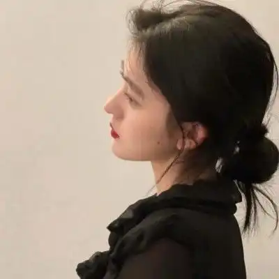 你喜欢的男孩会笑出声的文案
