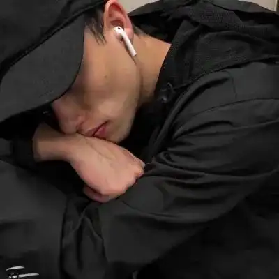 男头男生头像高清黑色系第63期
