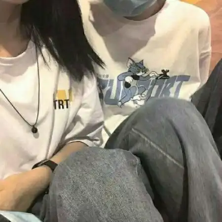 唯美情侣头像小清新,样式多样有半身不露脸的

