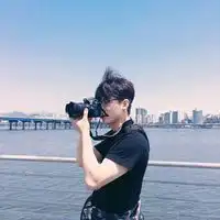 qq头像男生精选韩系男头
