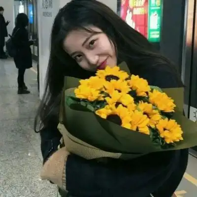 ins干净唯美森系女生头像
