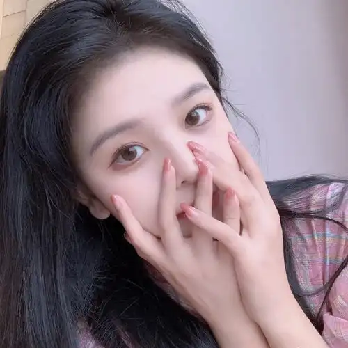 高级小众女生头像
