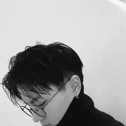 暗色系头像
