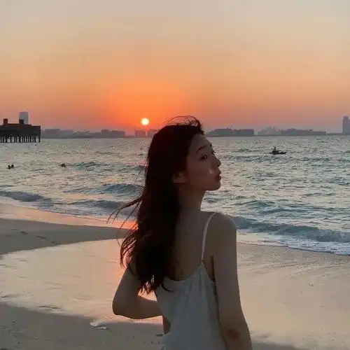 文案背景图你两手空空为什么心事重重
