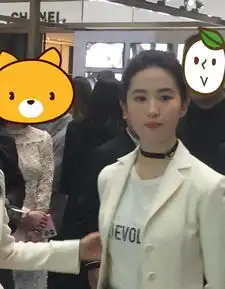和刘亦菲撞衫不可怕,可怕的是林允儿和杨颖都输惨
