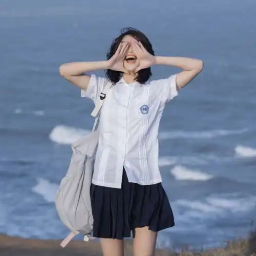 不露脸女生头像和温柔文案
